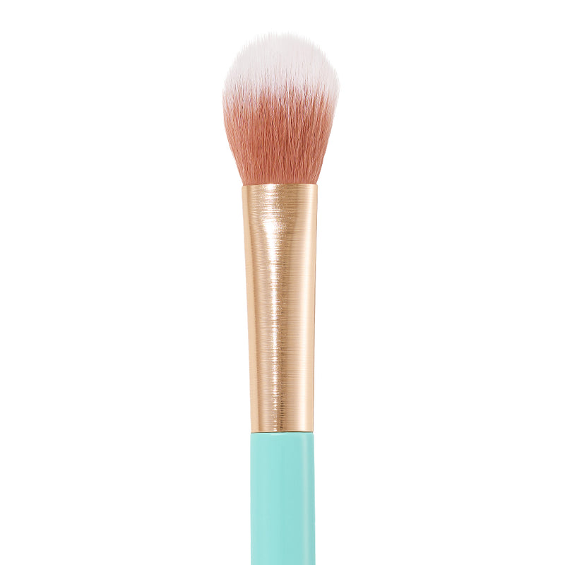 Sweed Highlighter Brush  at Glorious Beauty